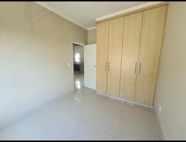 2 BEDROOM APARTMENT FOR SALE IN UMHLANGA RIDGE